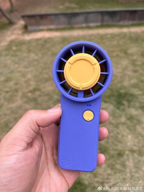 夏日随身清凉神器 手持小风扇选购指南与好物推荐